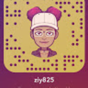 Meet your Posher, Dena